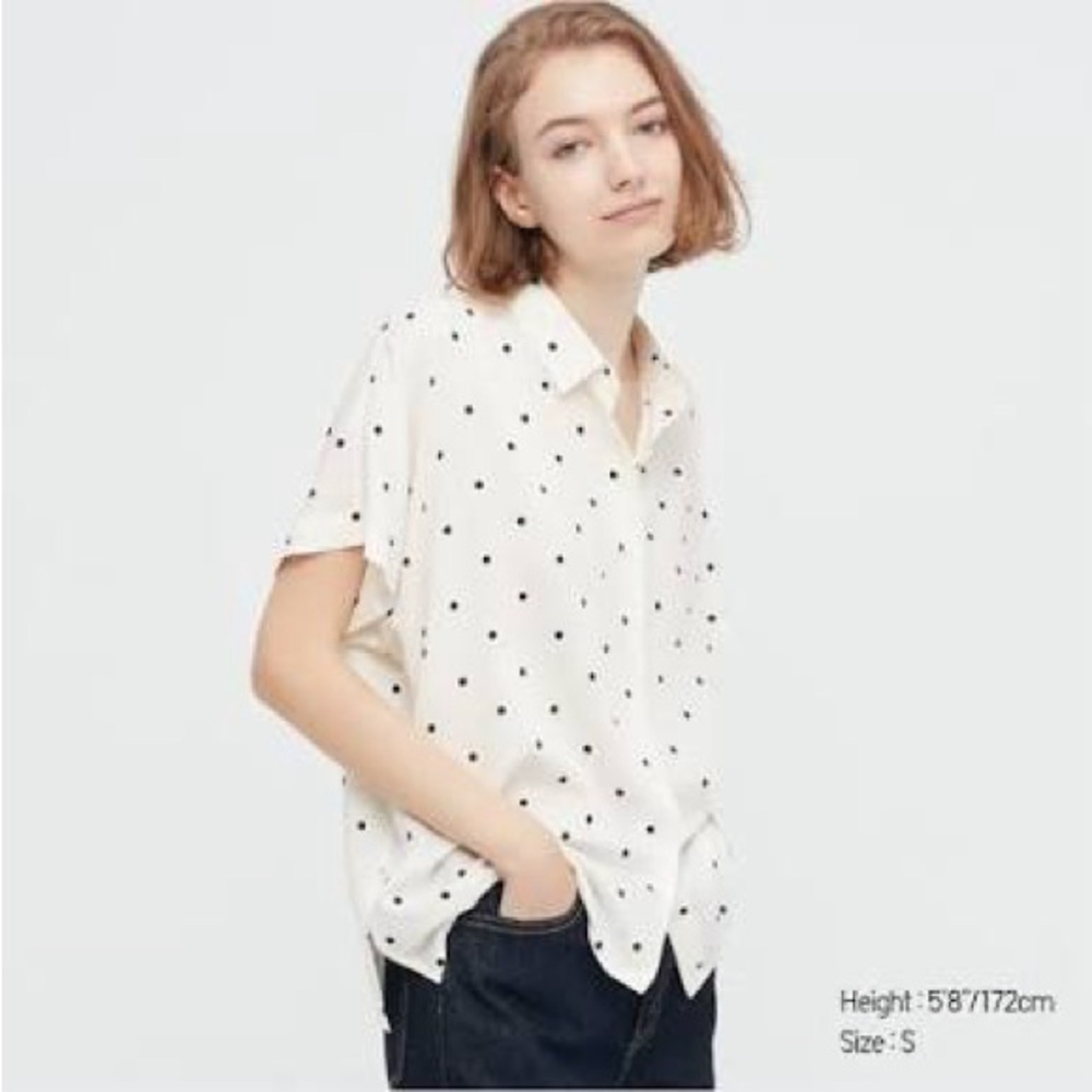 Uniqlo Short Sleeve Button-Up Blouse | White Polka Dot | Size M